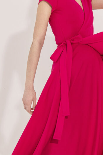 fuchsia hug me dress crop 1 &bull; Sassa Björg