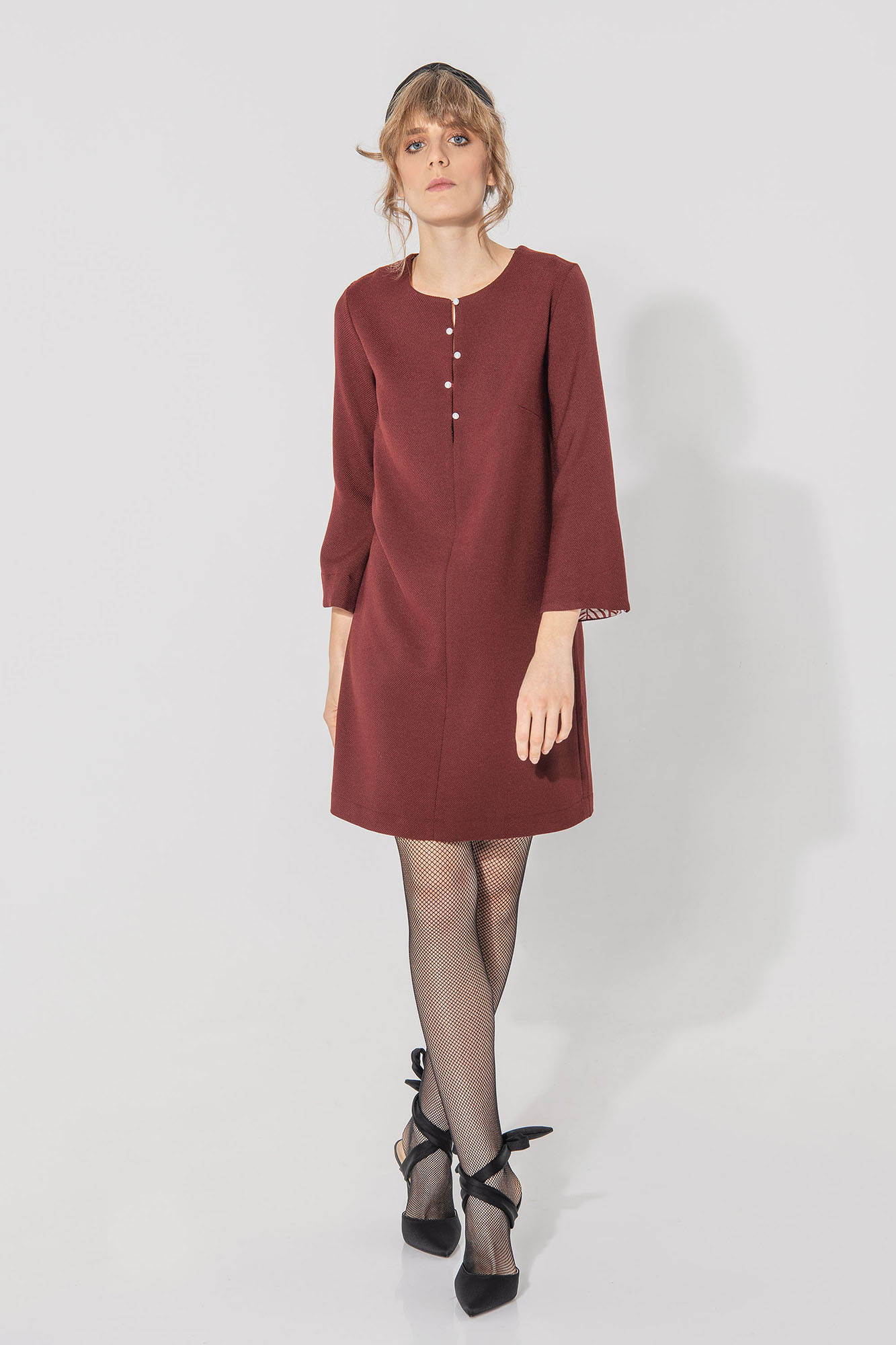 A Shaped bordo dress front • Sassa Björg
