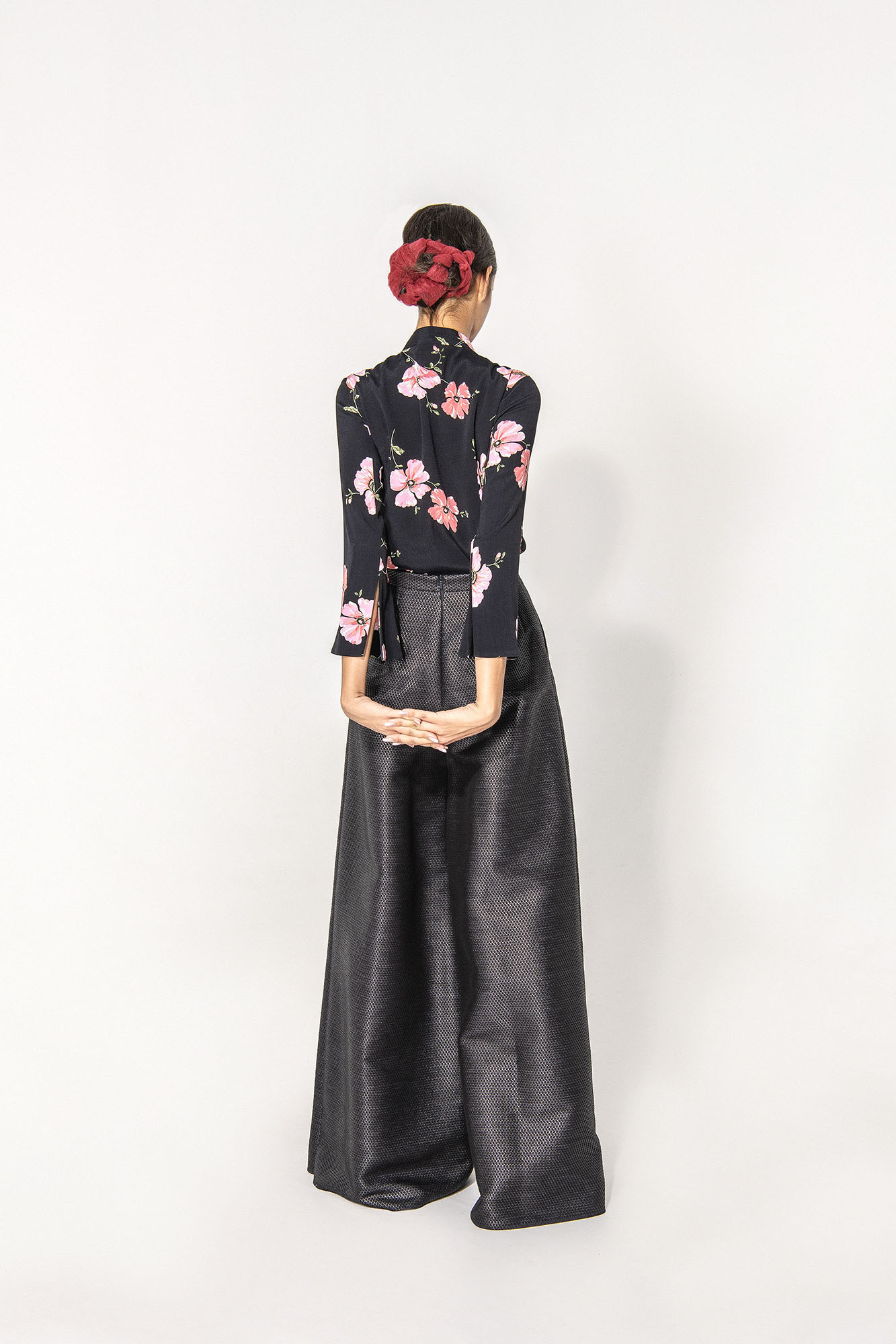 Asian cut shirt back • Sassa Björg