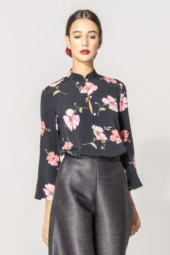 Asian cut shirt crop • Sassa Björg