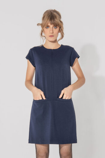 Dark blue trapeze dress with big front pockets crop • Sassa Björg