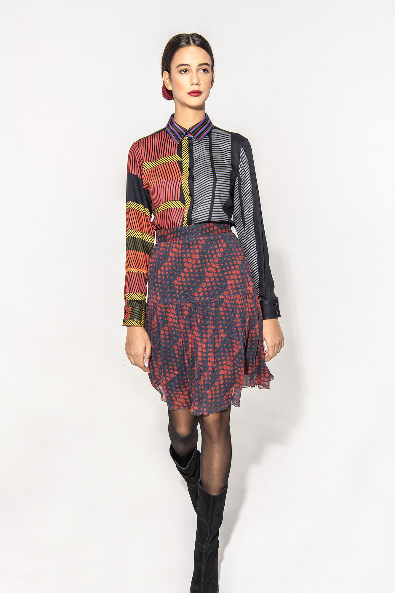 Mini tiered skirt with dots with shirt front • Sassa Björg