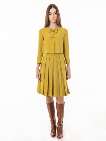 Mustard pleated skirt &bull; Sassa Björg