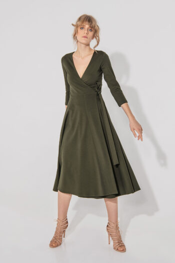 Olive green hug me dress main &bull; Sassa Björg