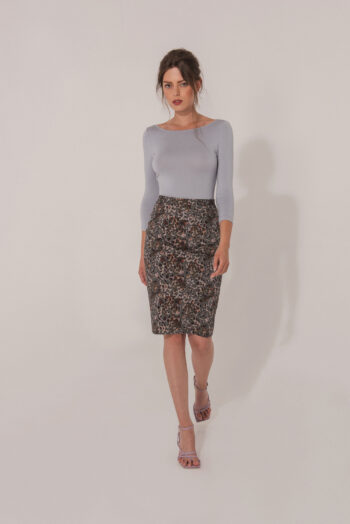 Pencil skirt camouflage leopard print walking • Sassa Björg