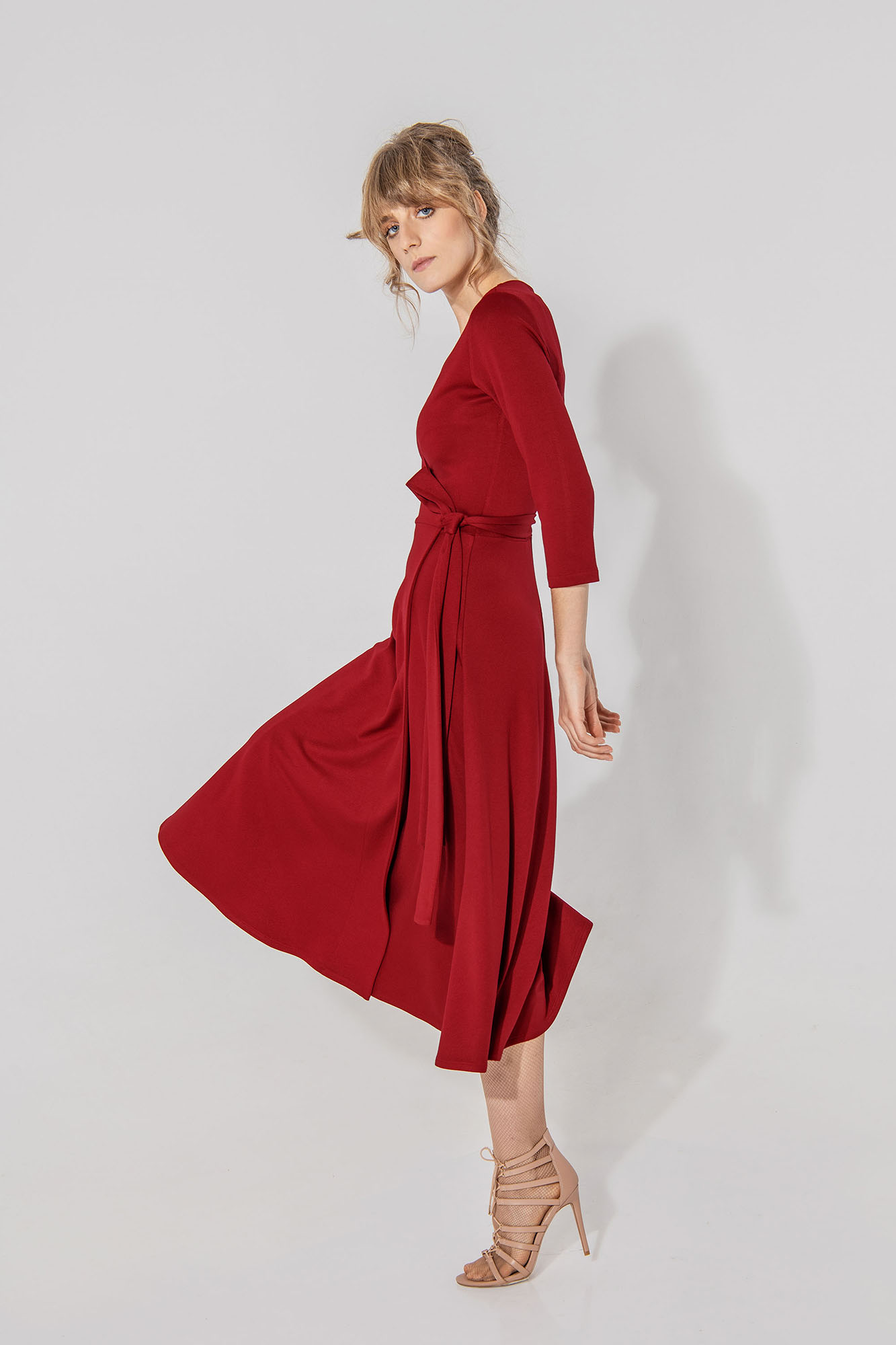Red hug me dress kick • Sassa Björg