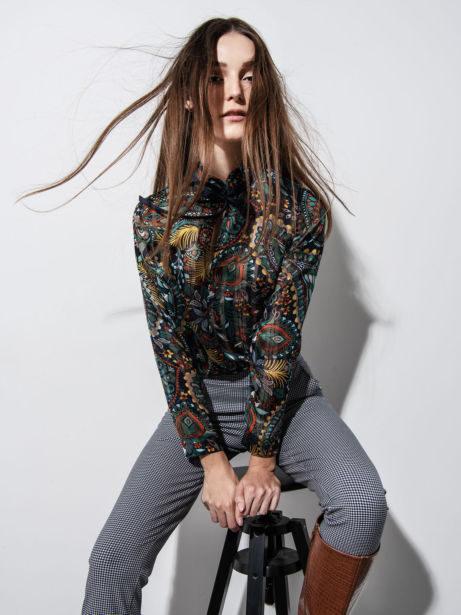 Striped see through blouse sitting • Sassa Björg