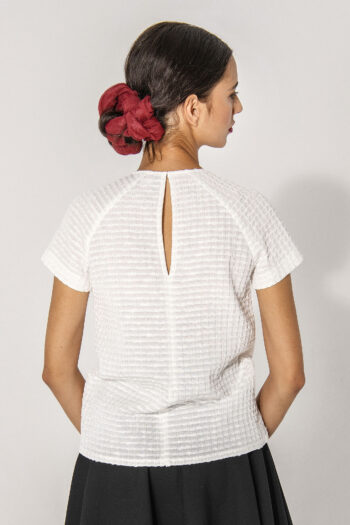 White textured shirt back • Sassa Björg