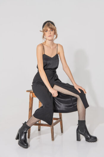 black hug me skirt jacquard dots seating • Sassa Björg