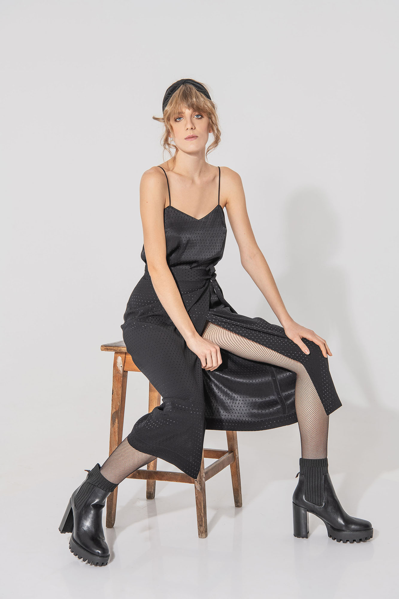 black hug me skirt jacquard dots seating • Sassa Björg