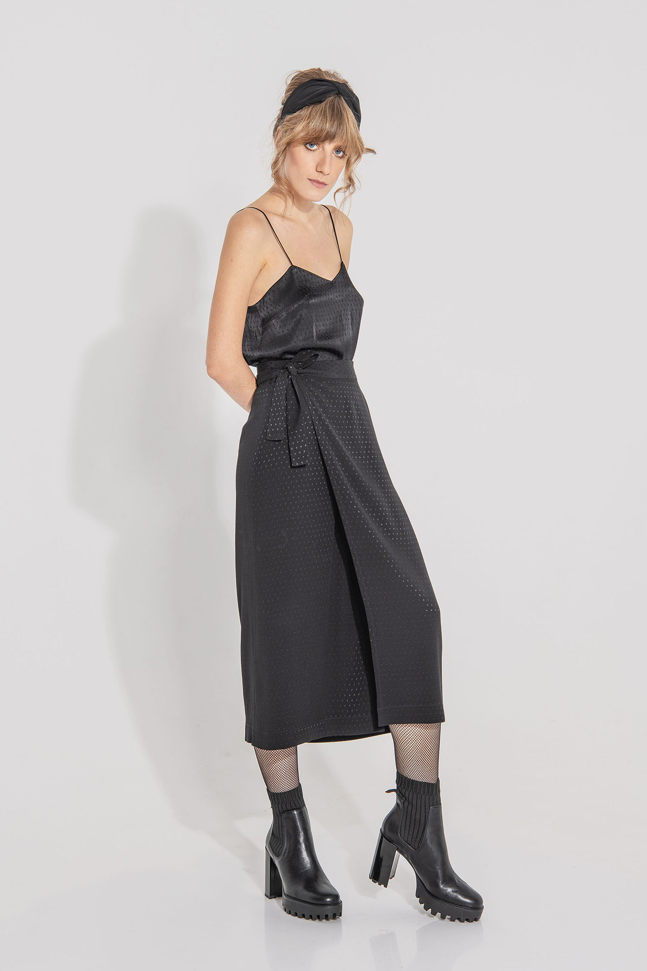 black hug me skirt jacquard dots side • Sassa Björg