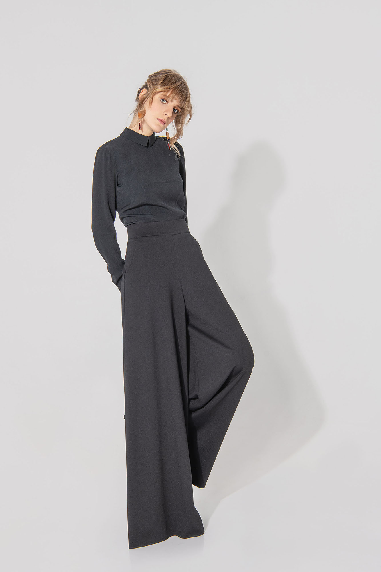 black pants skirt punto di milano leg up • Sassa Björg