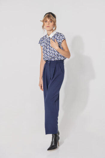 dark blue pleated pants front • Sassa Björg