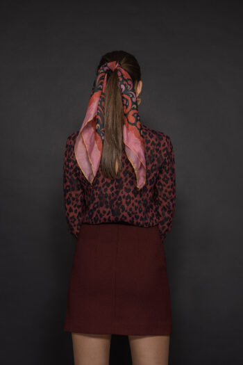 leopard print blouse in bordo back • Sassa Björg