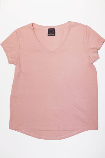regular fit t shirt coral v neck overhead &bull; Sassa Björg