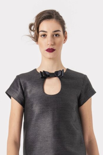 Black Navy blue shimmer effect dress neck bow close up • Sassa Björg