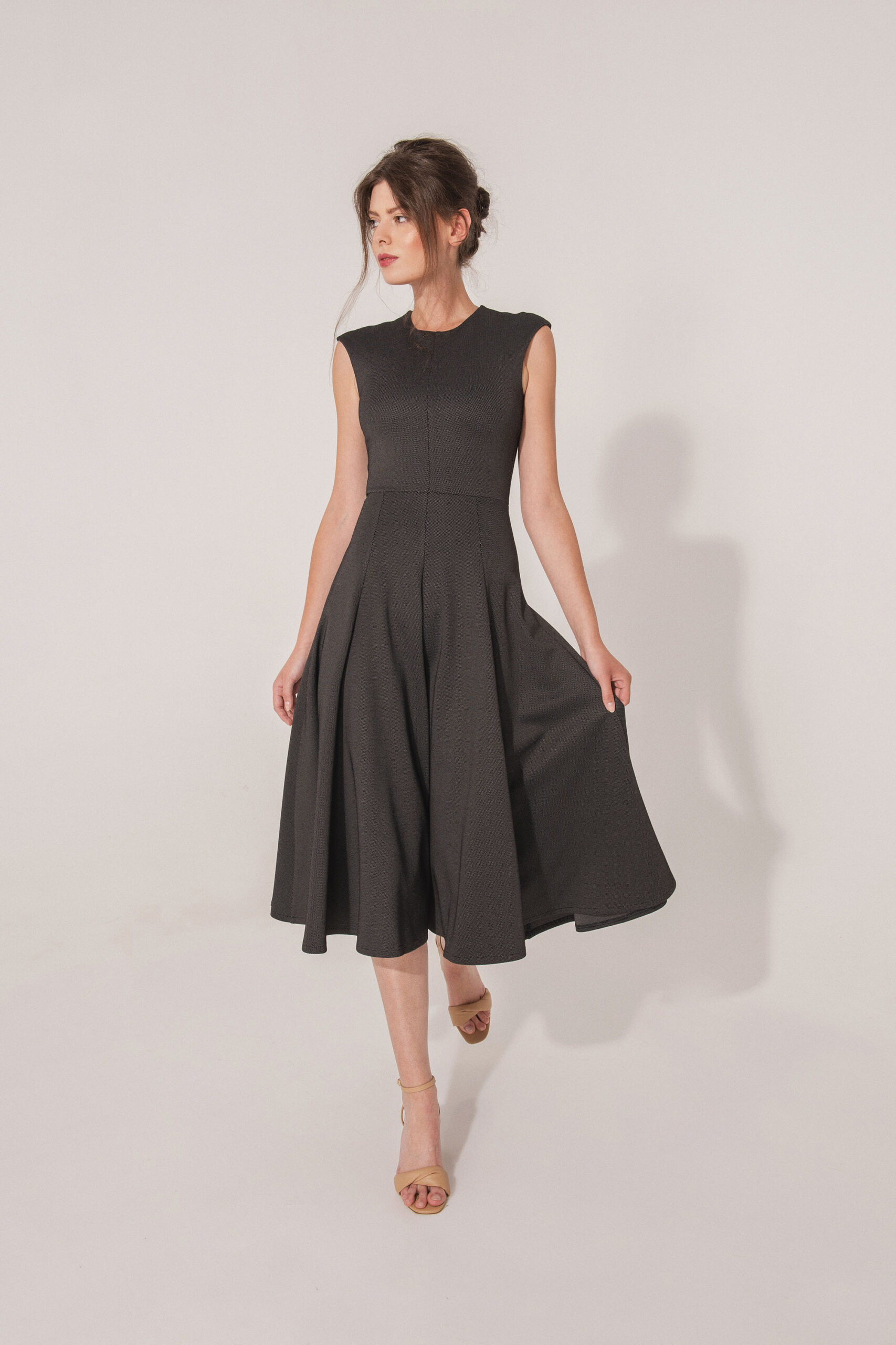 Elegant feminine dress Punto Di Milano spread out scaled • Sassa Björg