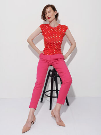 Tapered leg pants fuchsia sitting • Sassa Björg
