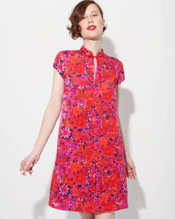 asian style dress vibrant pattern crop • Sassa Björg