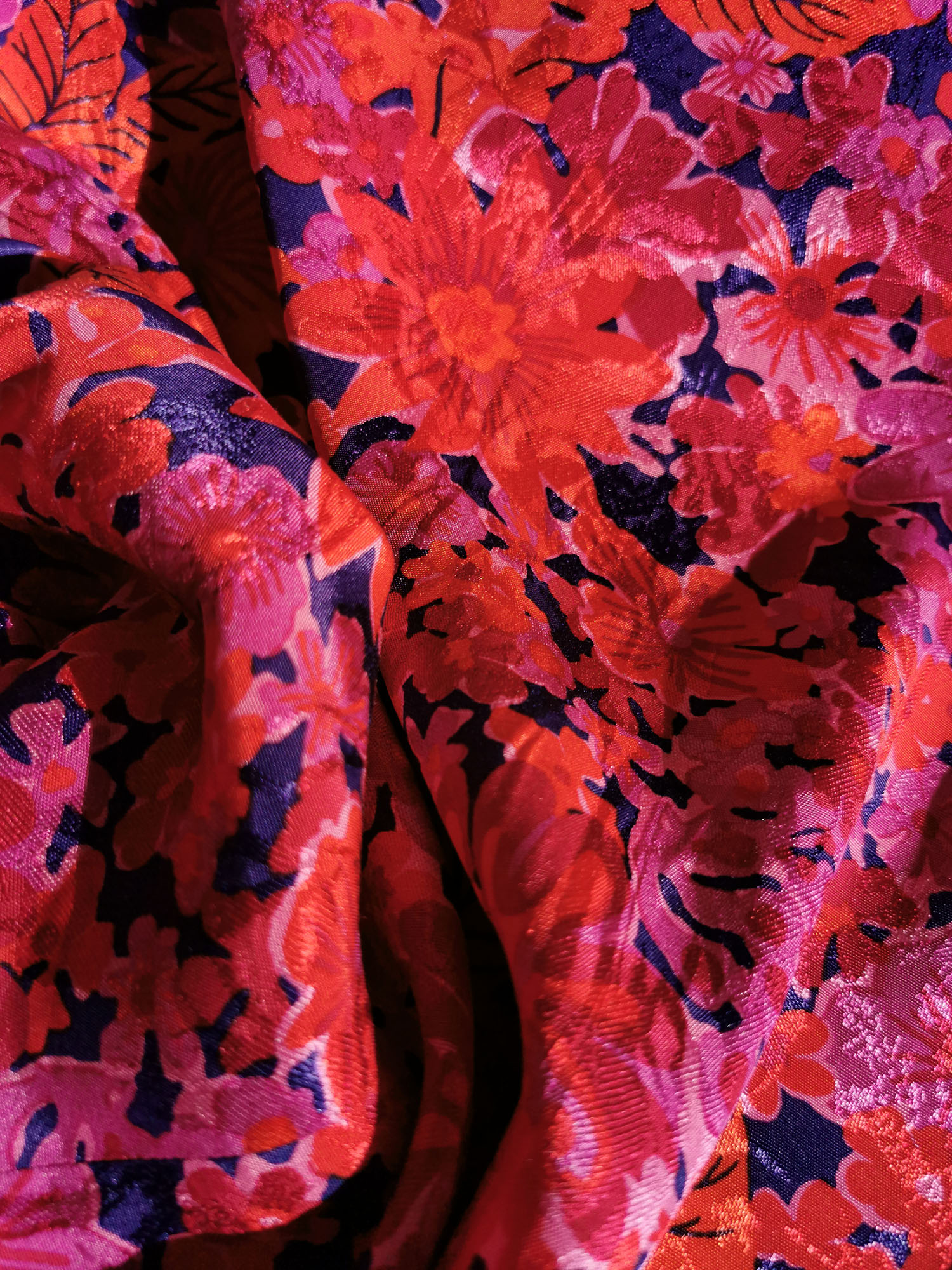 asian style dress vibrant pattern fabric • Sassa Björg