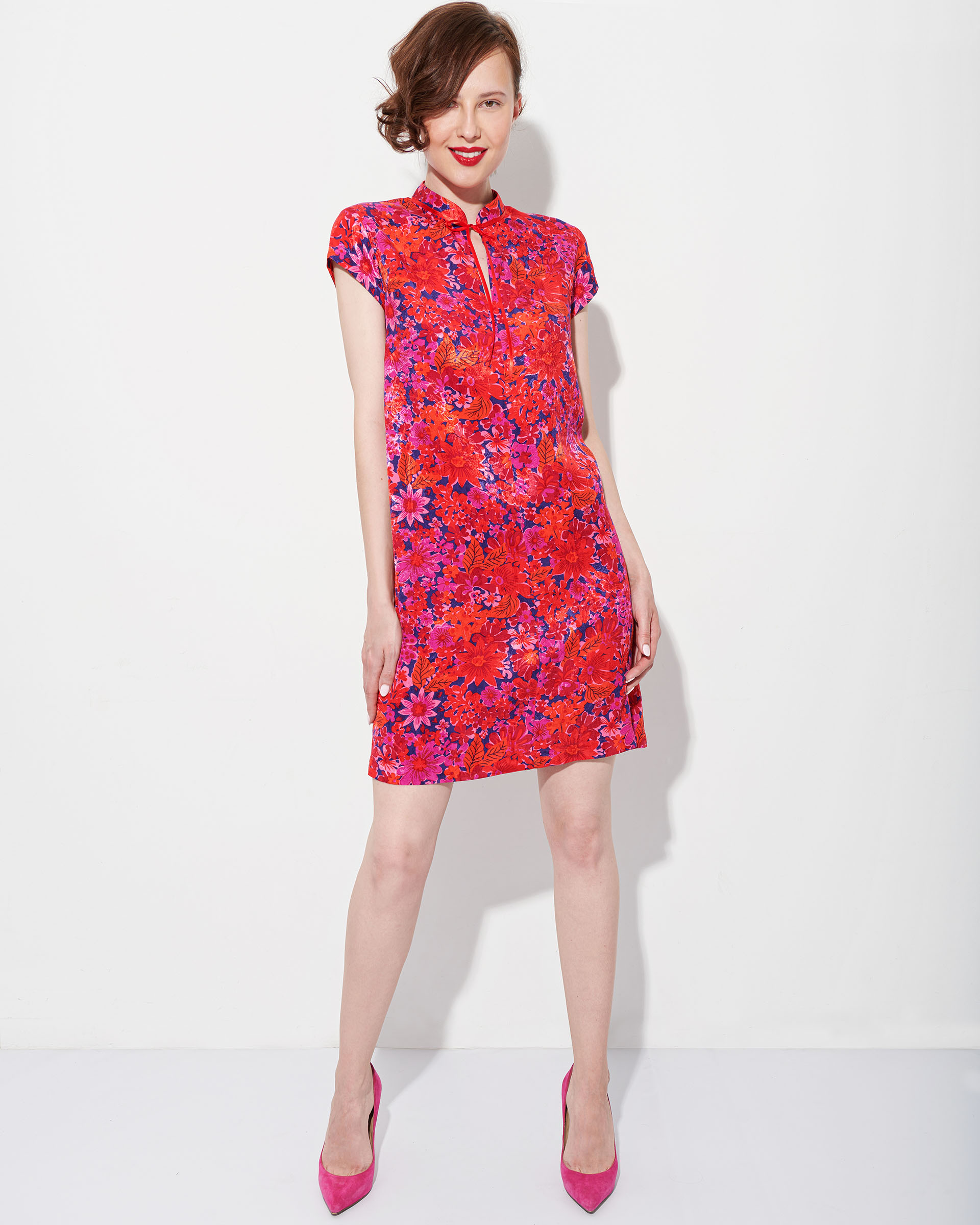 asian style dress vibrant pattern front • Sassa Björg