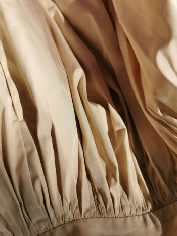 beige gathered flowy taffeta skirt closeup fabric texture • Sassa Björg