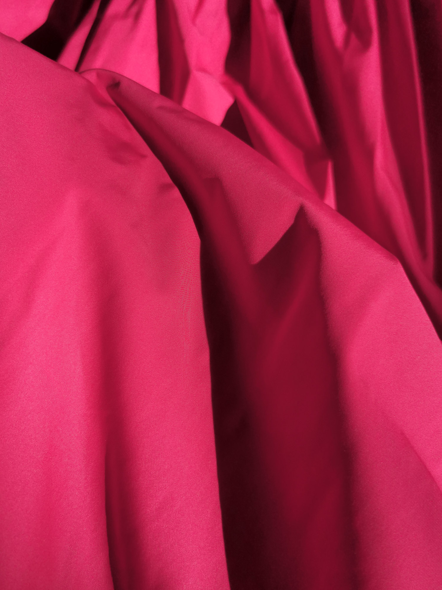 magenta gathered flowy taffeta skirt fabric • Sassa Björg