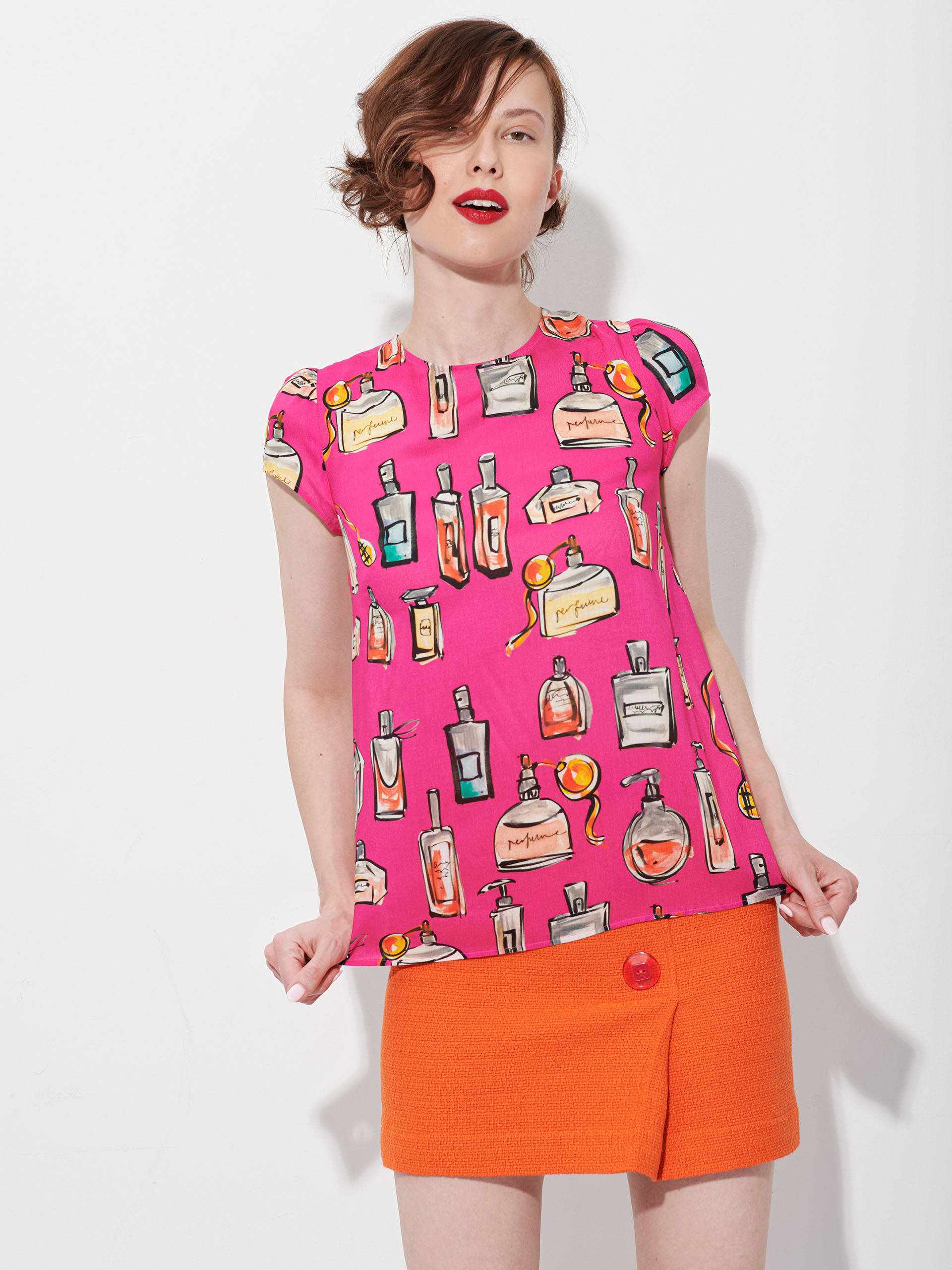 puff sleeve perfume pattern blouse untucked • Sassa Björg