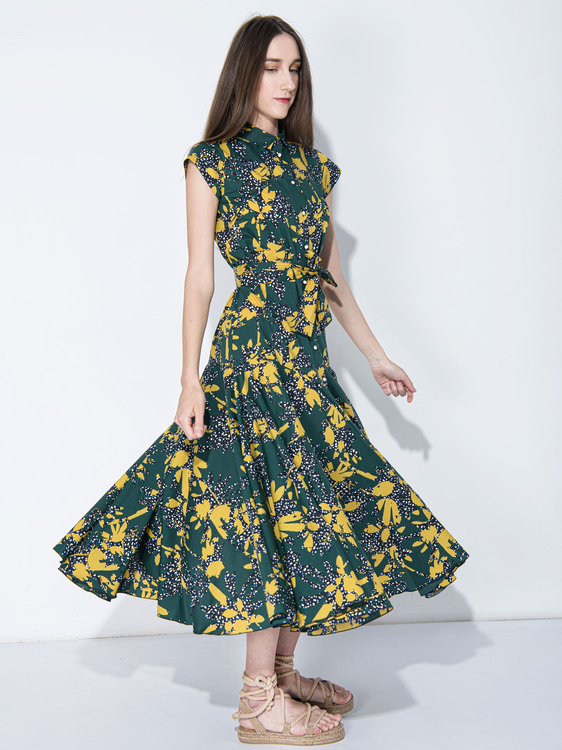 shirt dress w picturesque pattern twirl front • Sassa Björg