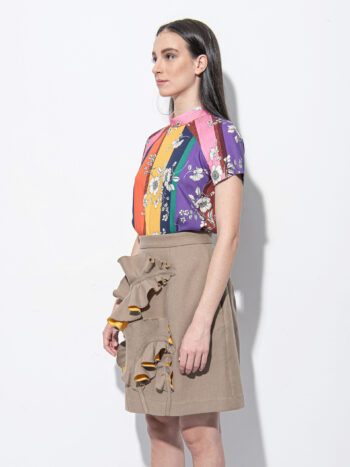 Beige skirt with 3D leaves side &bull; Sassa Björg