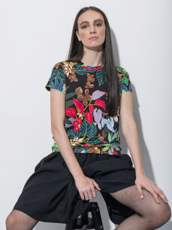 Black gathered Jacquard skirt sitting &bull; Sassa Björg