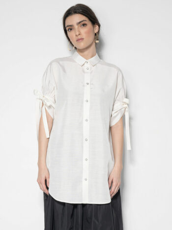 oversized shirt w bow sleeve crop &bull; Sassa Björg