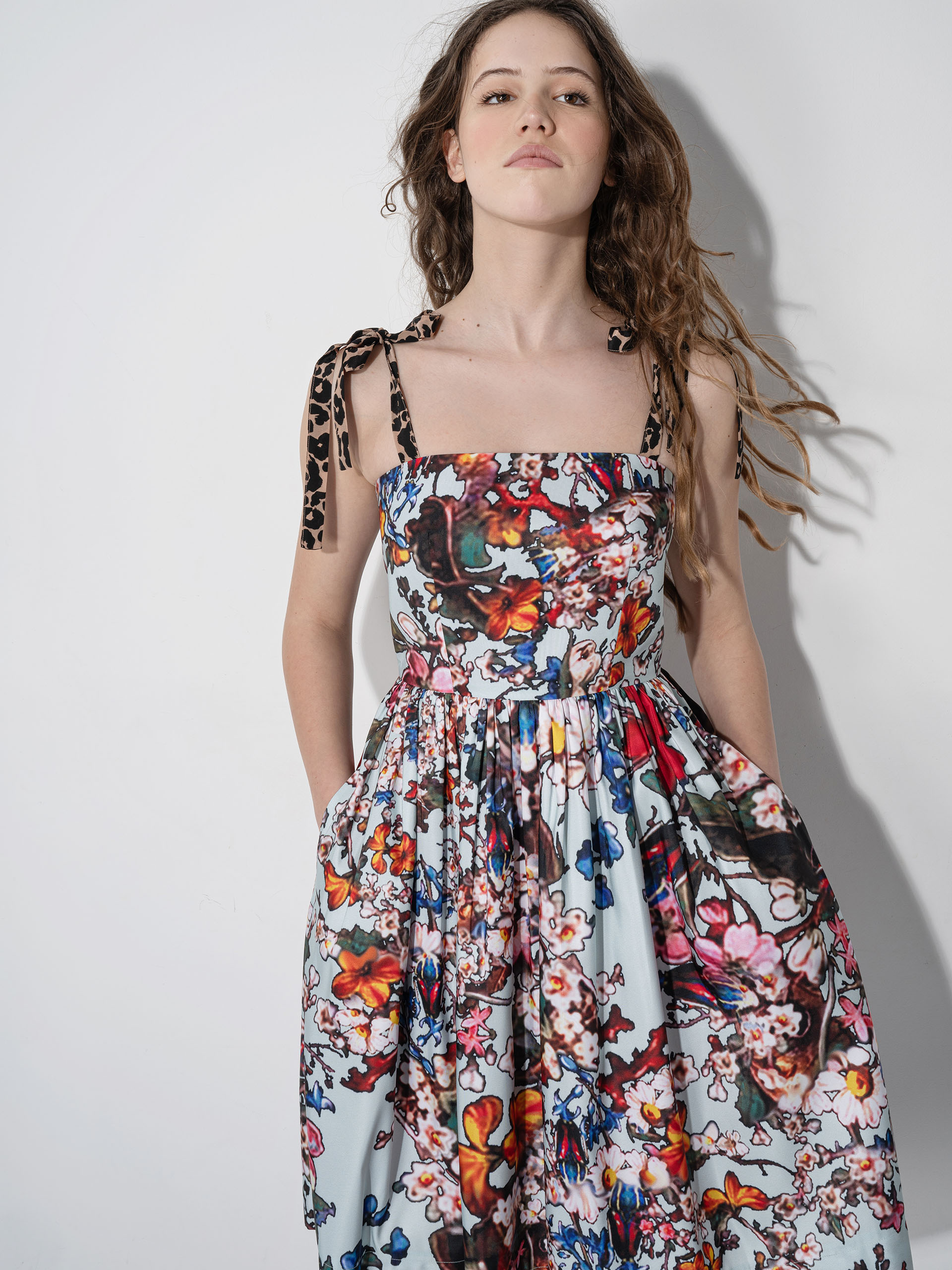 glowing edges floral dress • Sassa Björg