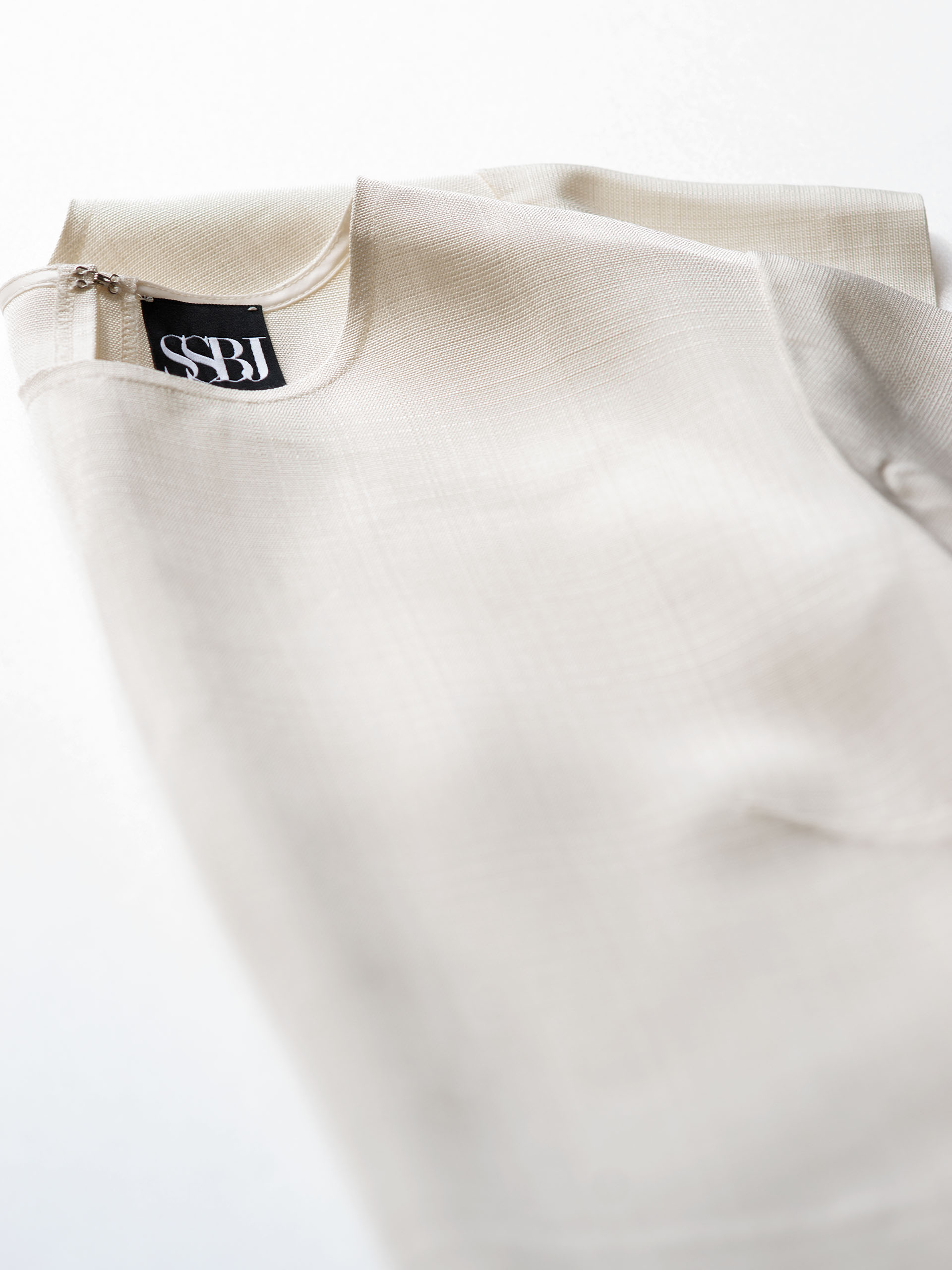 off white crop top closeup • Sassa Björg