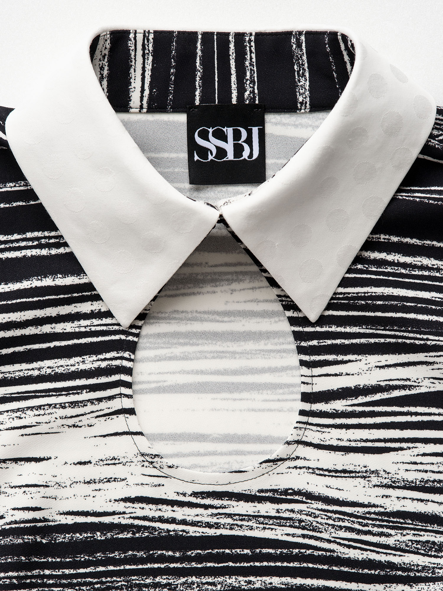 Teardrop neckline dress closeup • Sassa Björg