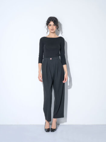 high rise black pleated pants front • Sassa Björg