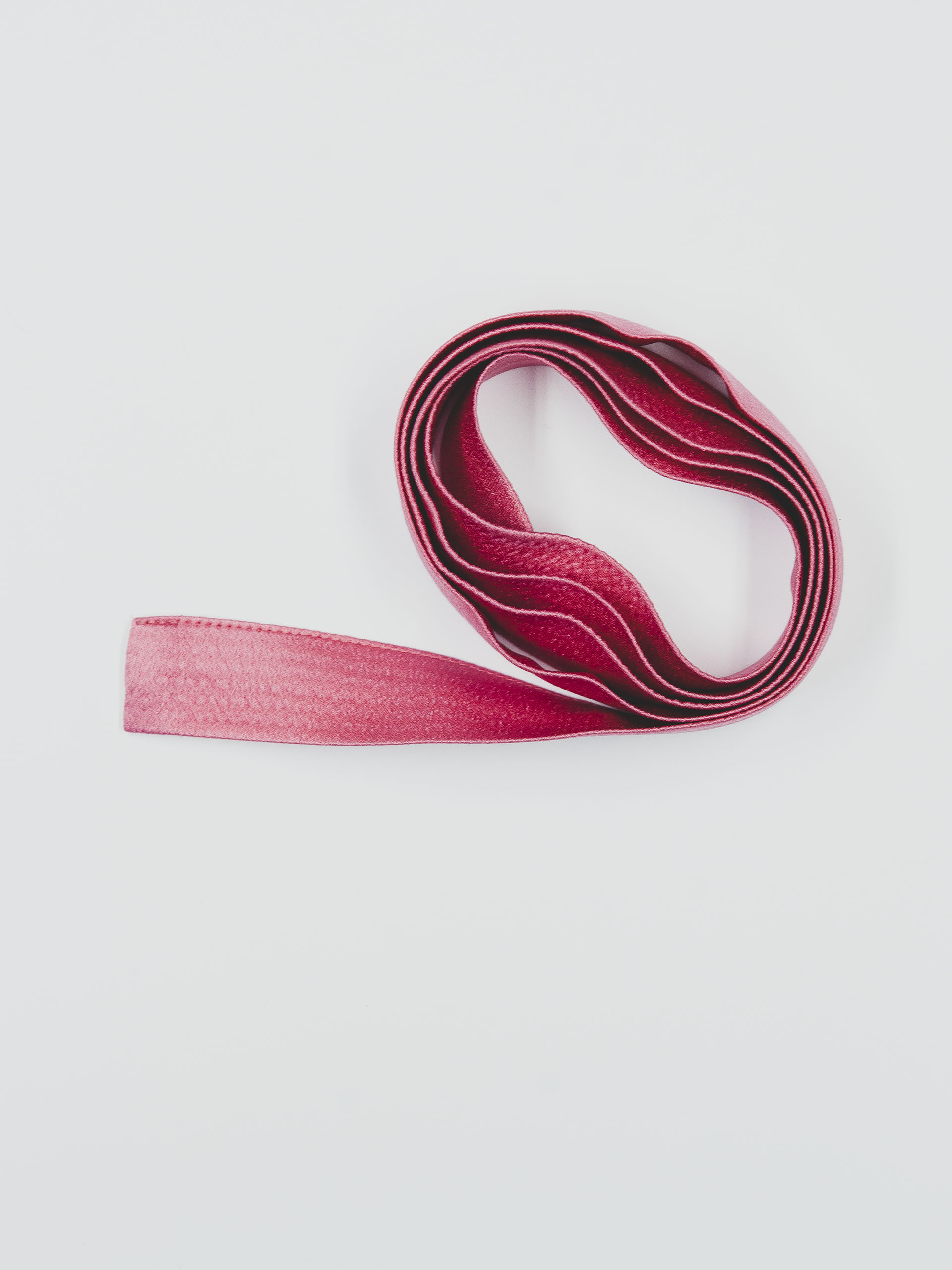 salmon pink bow main &bull; Sassa Björg