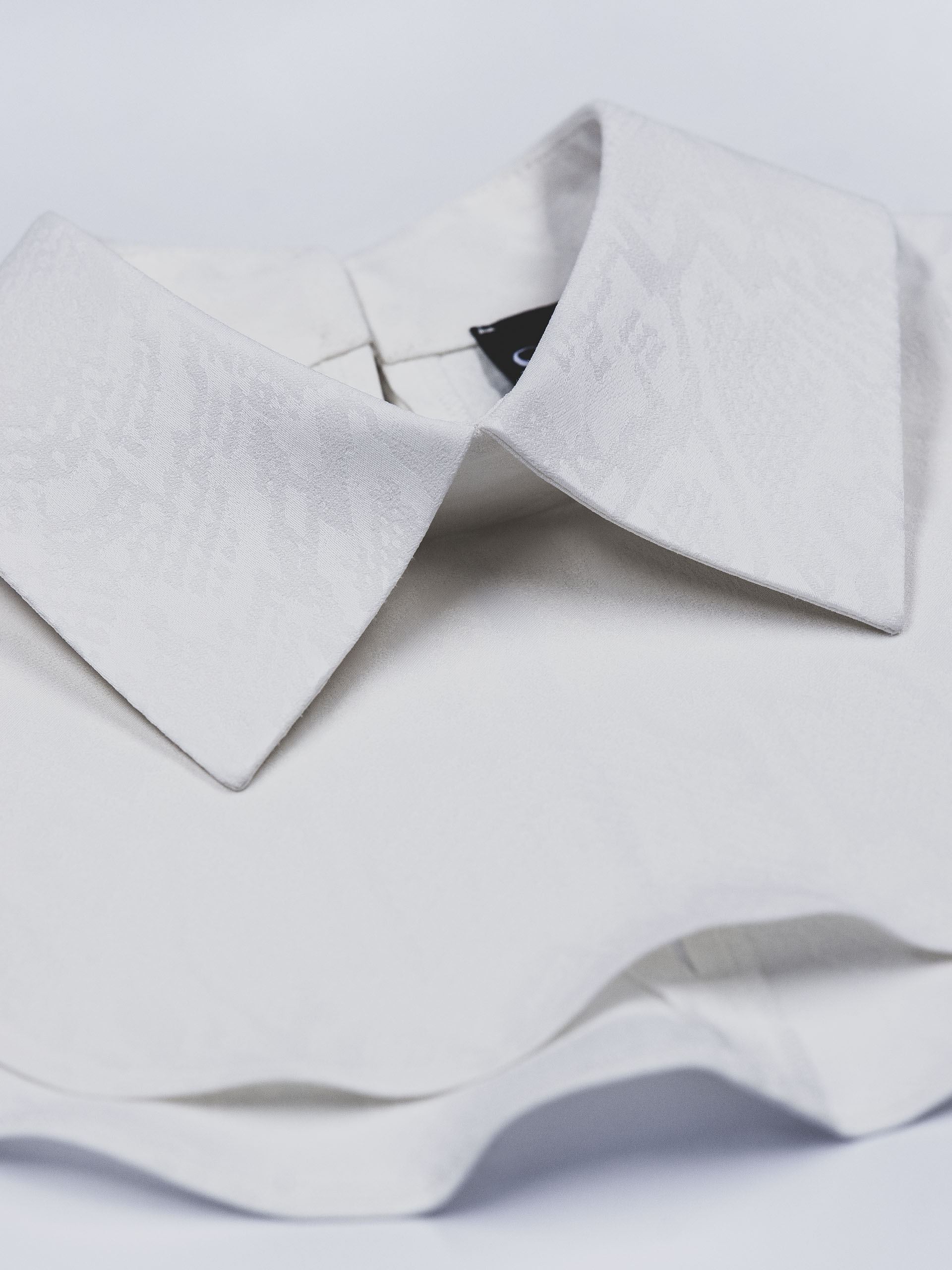 white detachable collar python texture side &bull; Sassa Björg