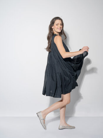silky dream black tiered dress side &bull; Sassa Björg
