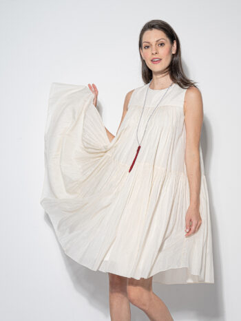 silky dream ivory tiered dress side &bull; Sassa Björg