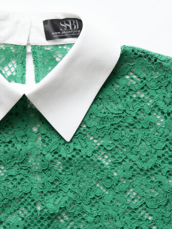 green lace crop top w collar closeup &bull; Sassa Björg