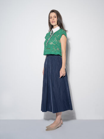 green lace crop top w collar side &bull; Sassa Björg