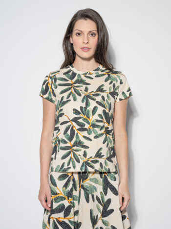 loose fit tee olive branch pattern untucked &bull; Sassa Björg