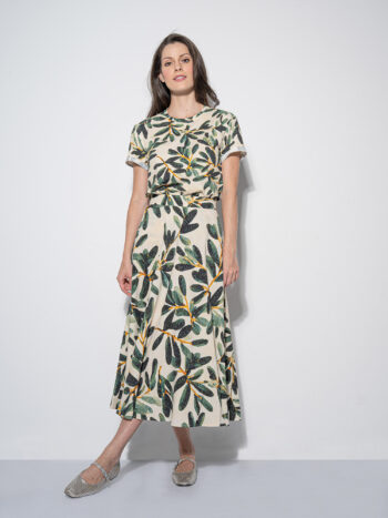 midi skirt olive branch pattern legs crossed &bull; Sassa Björg