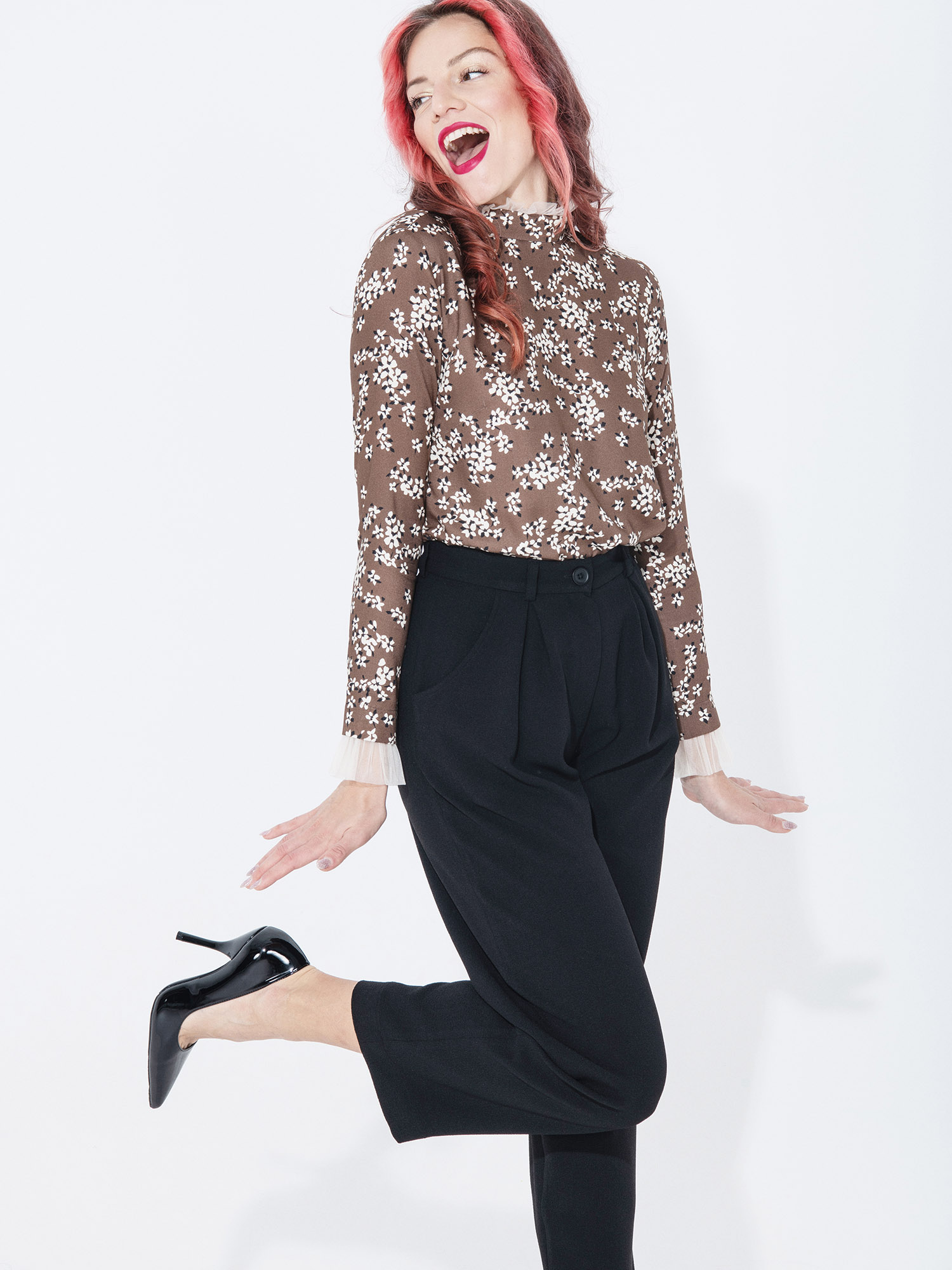 blouse with tulle ruffles featured • Sassa Björg