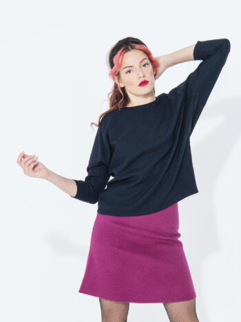 navy blue bat sleeve blouse arm up • Sassa Björg